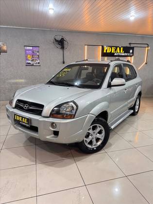 HYUNDAI TUCSON 2.0 MPFI GLS 16V 143CV 2WD GASOLINA 4P AUTOMÁTICO HYUNDAI TUCSON 2.0 MPFI GLS 16V 143CV 2WD GASOLINA 4P AUTOMÁTICO